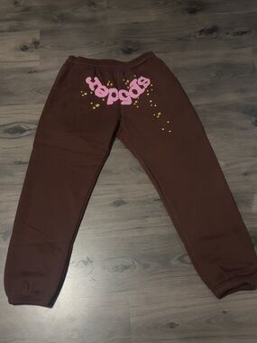 Brown sp5der sweatpants brand new size medium (1of1)